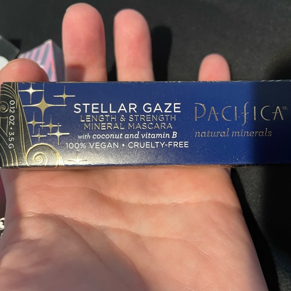 Unused makeup and skincare - Picture 4 of 10